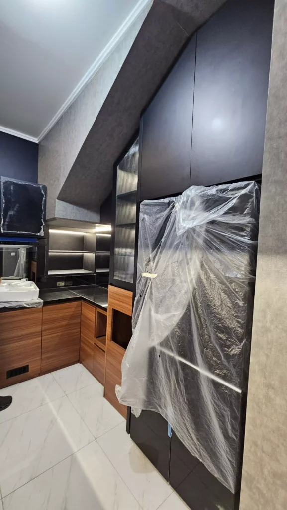 Mrs Yenny Suvarna Sutera